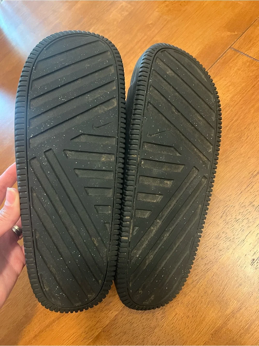 Nike Calm 2.0 men’s sandals, gently used